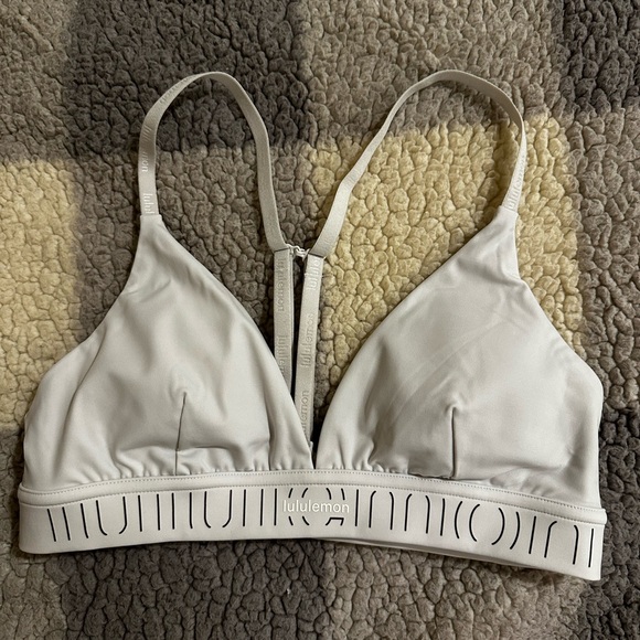 Lululemon license to train bra - Picture 9 of 11